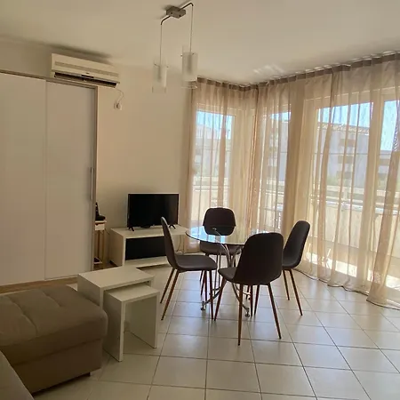 Sunny&cosy Apart, Rafailovici Апартаменты